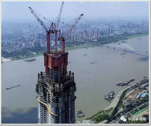 顶、爬、滑 揭秘超高层建筑的三大核心模架体系